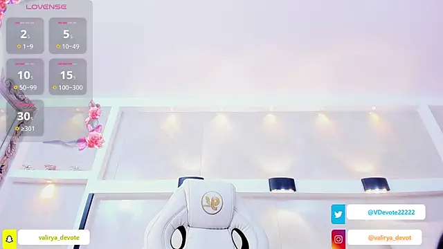 valirya_devote live sex cam
