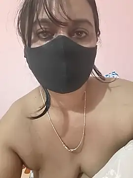 SpicyQueenX69 live sex cam