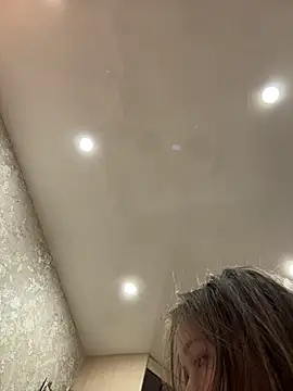 ElliRose live sex cam