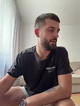 Pablo_Hornyguy95 live sex cam
