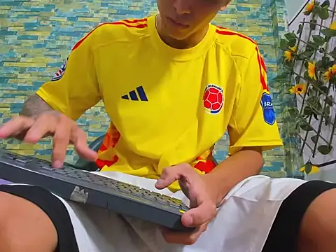 naughty_boy_Maicoll live sex cam