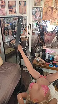 luvs2cumm69 live sex cam