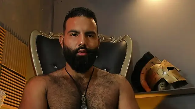 BeardAndrew live sex cam