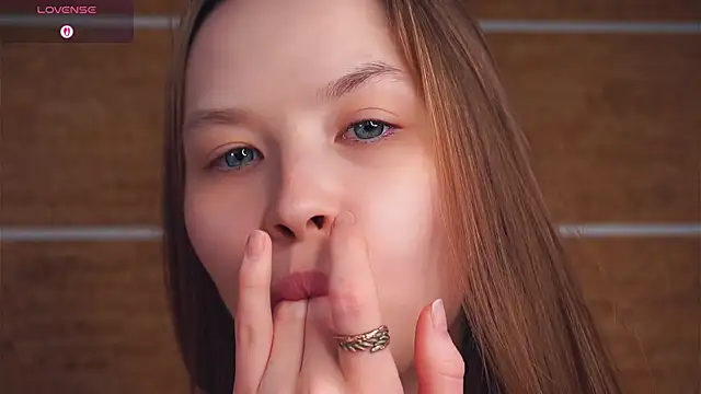 OnaZiroge live sex cam