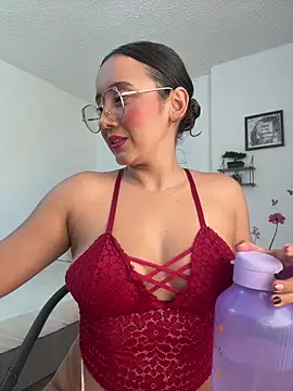 Kay_LustyWife live sex cam