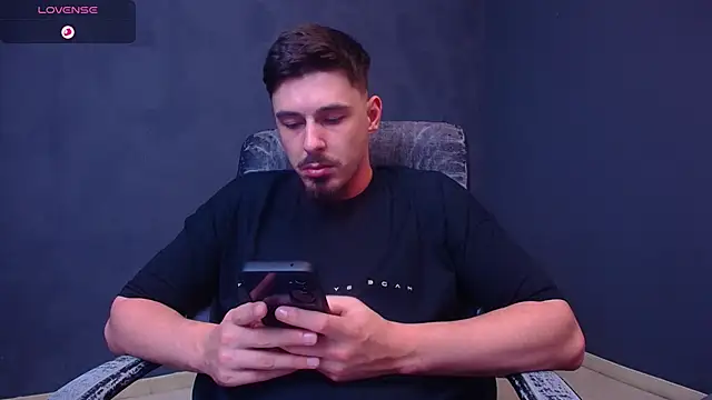 EnzoRace live sex cam