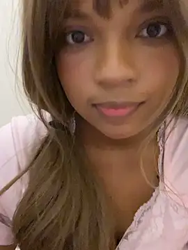 AwkwardJasminee live sex cam