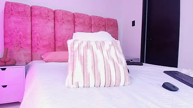 kendal_rossi live sex cam