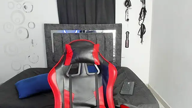 Mia_and_Kenai live sex cam