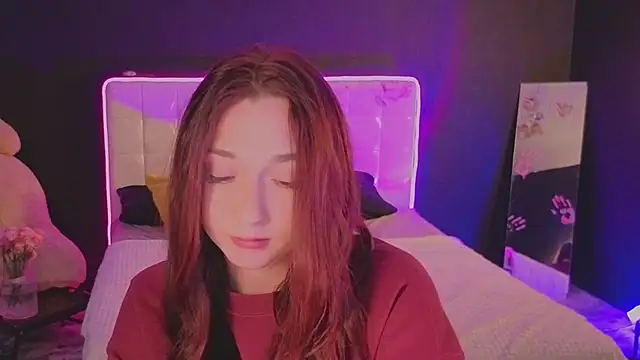 YasmineWest live sex cam