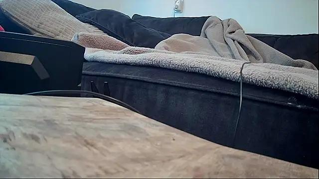 onesieboyx live sex cam