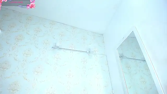 MARA_THOMPSONN live sex cam