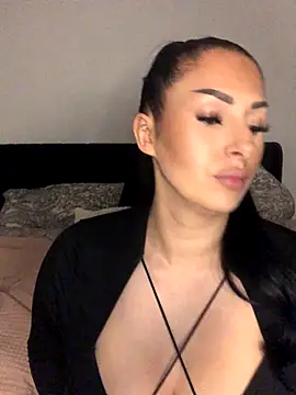 Mia-Bremer live sex cam