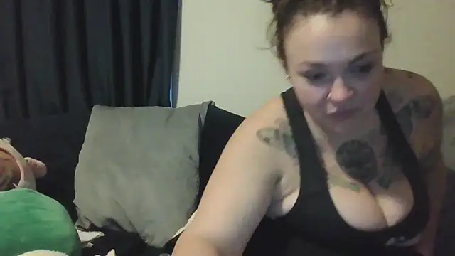 BartenderSteph live sex cam