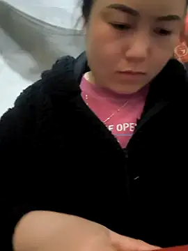 Sweetlove_77 live sex cam