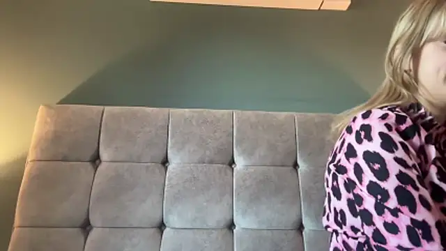 LustfulLuna_ live sex cam