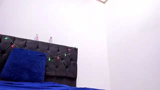 bonnyy26 live sex cam