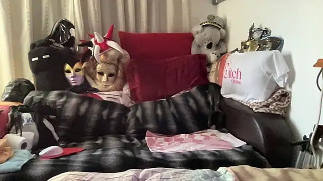 EroticVenetian live sex cam