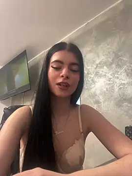 MissHerra2 live sex cam