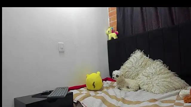 Evaaross_2345 live sex cam