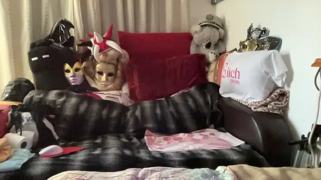 EroticVenetian live sex cam