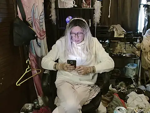 Ombeline1 live sex cam