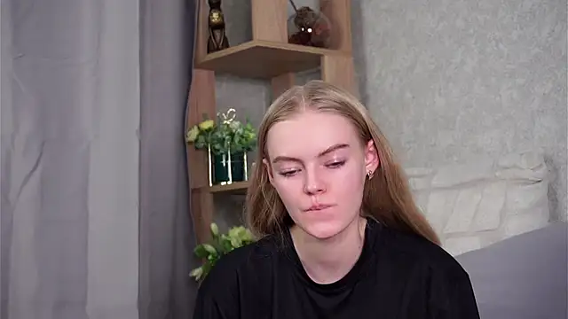 ElaneComiso live sex cam