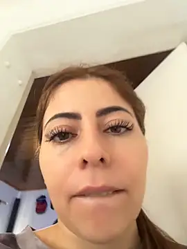 LilaSuni live sex cam