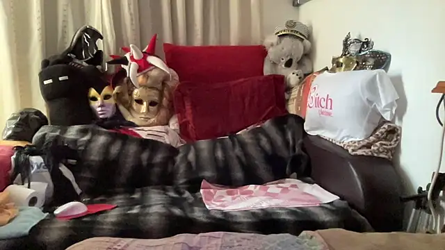 EroticVenetian live sex cam