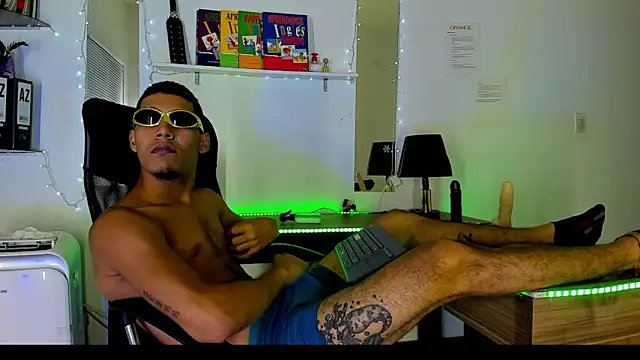 xxKamadevaxx live sex cam