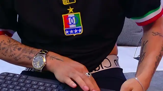 ZoeKrug live sex cam