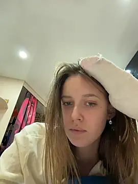 ElliRose live sex cam