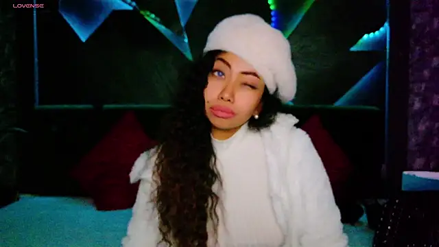 ElyaQuinn live sex cam