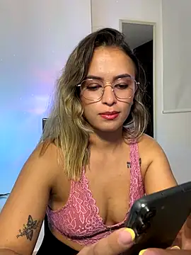 Zhara_110 live sex cam