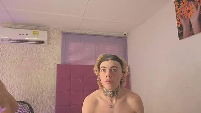 lily_and_wan live sex cam