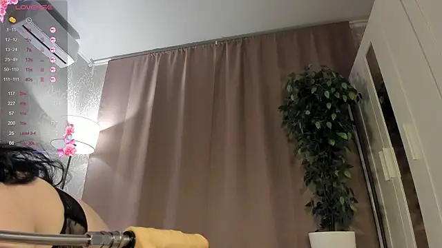 Juicy_Vikki live sex cam