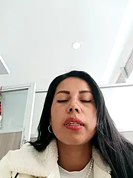 _andrea30 live sex cam