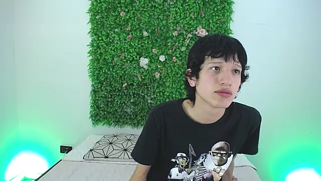 Emo_Boy_ live sex cam