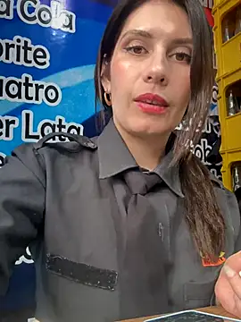 Alysson-- live sex cam