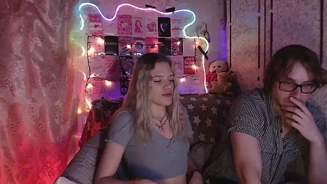 Your_Horny_Friends live sex cam