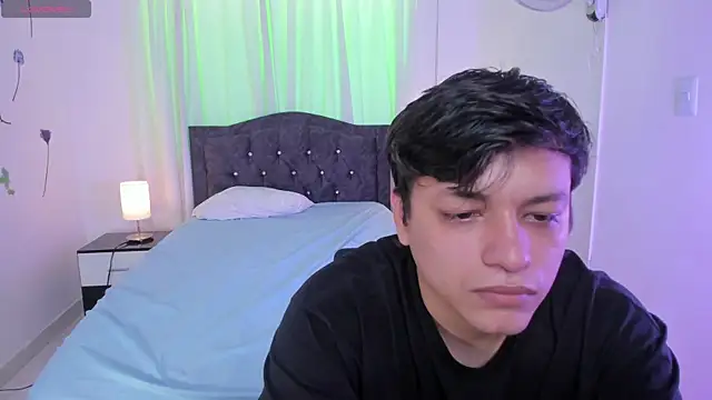 raiderandroxie live sex cam