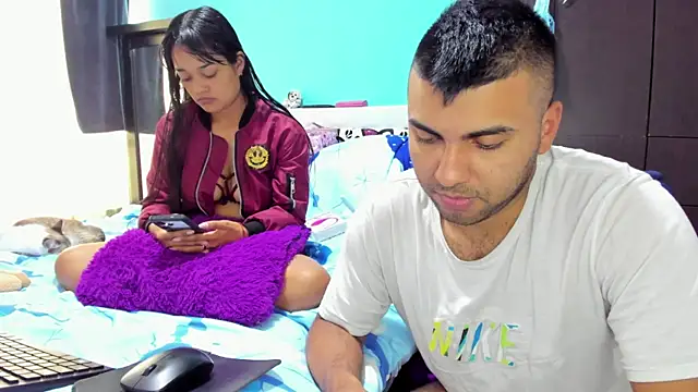 LazyandSniffer28 live sex cam