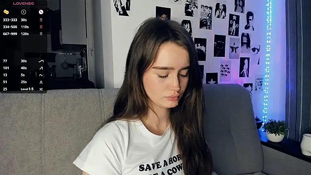 lovelyalivia live sex cam