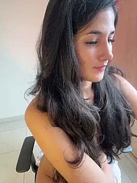 LauraCatalina live sex cam