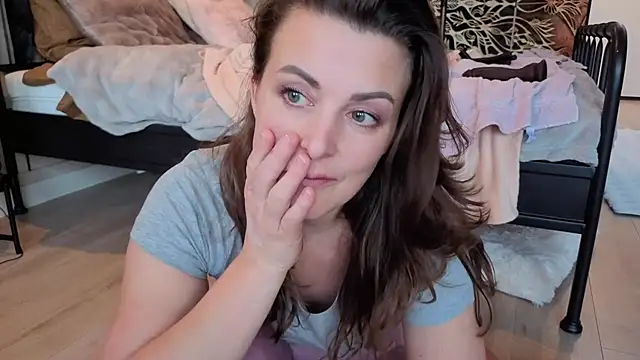 cumtomama live sex cam