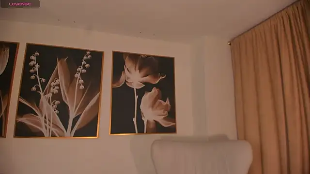 AnaDurant live sex cam