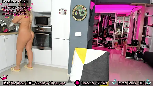 AmySuperHeroes live sex cam