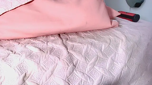 kira_mz live sex cam