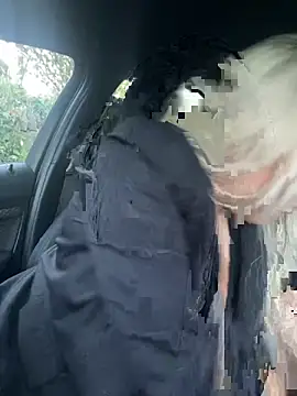 Bustyblondebabe32 live sex cam