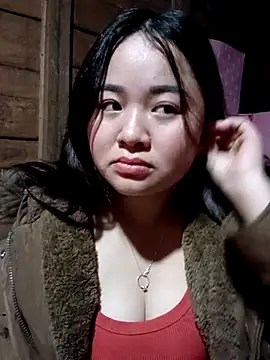 Bee-bgolden live sex cam